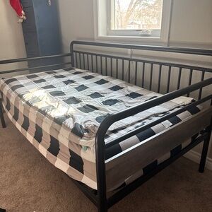 Beddys Black and White Checkered Twin Size Zipper Bedding